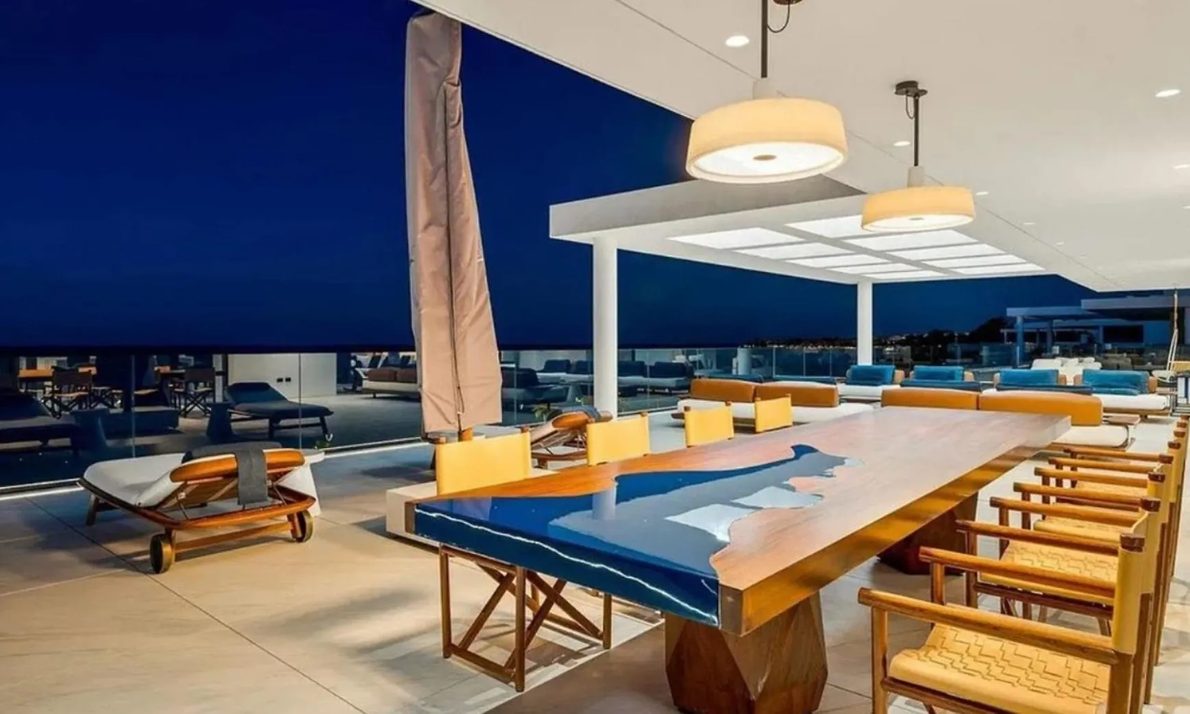 Espectacular Atico Apartment Estepona