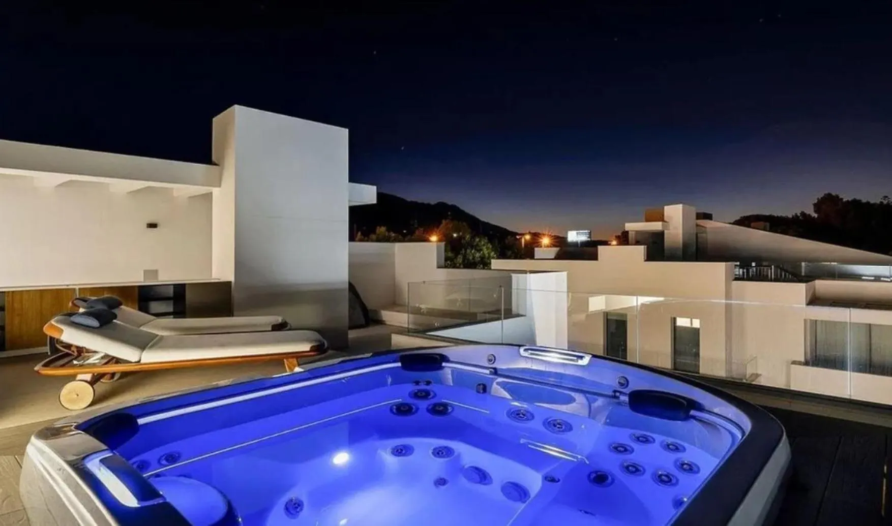 Espectacular Atico Apartment Estepona 0*,  Spain