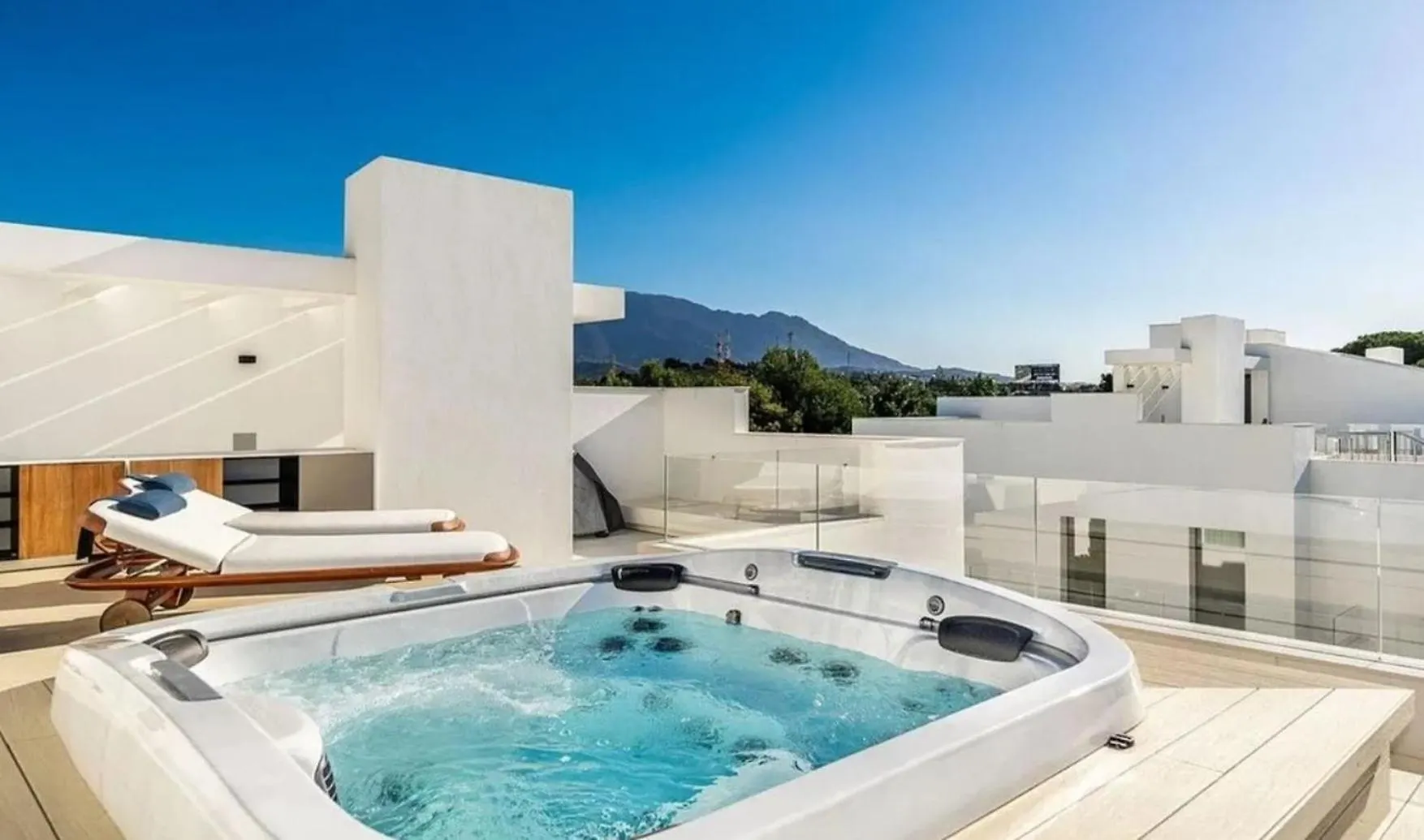 Espectacular Atico Apartment Estepona Spain
